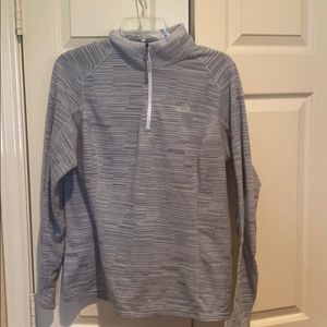 North face pull over